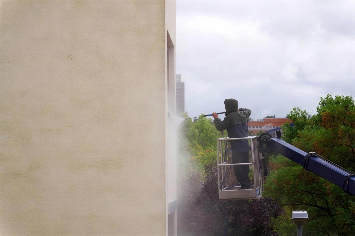 Gevelreiniging vanaf de hoogwerker